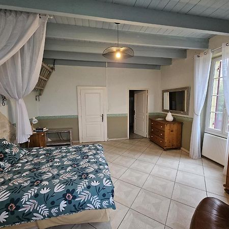 Bed and Breakfast Domaine Au Marchay Nojals-et-Clotte Exterior foto
